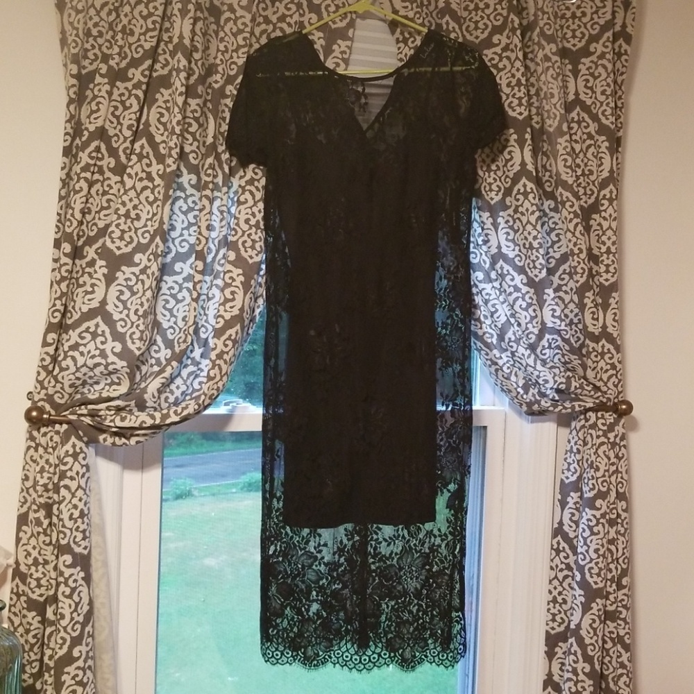 Lulus lace dress new with tags!
